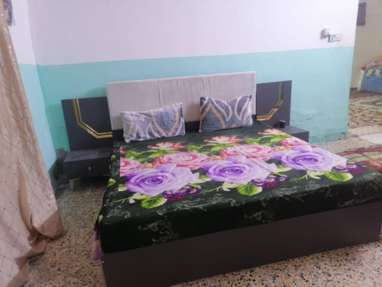 غرفه تركي للبيع العنوان حله خمس قطع السعر 650 وبيها مجال ***********
