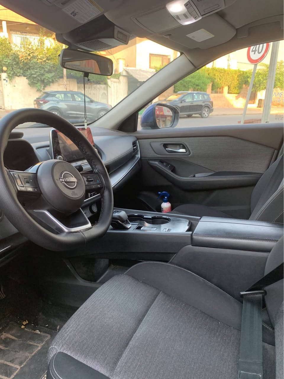 Nissan Rogue 
مۆدیل / ٢٠٢٣ 
مواسفات / Sv 
مەکینە / V3,15 T کەپس 
ڕۆیشتن / ٢٢ هەزار میل 
ڕەقەم و سەنەوی نوێیە 
حیزام سبوغ پشتی کەپسە 
پێشی جەمپی هەیە بەدەنە
ئێڕباگ تەنها  شان بویتەوە 

نرخ / ١١١ $

*********** واتساب أربيل, العراق
