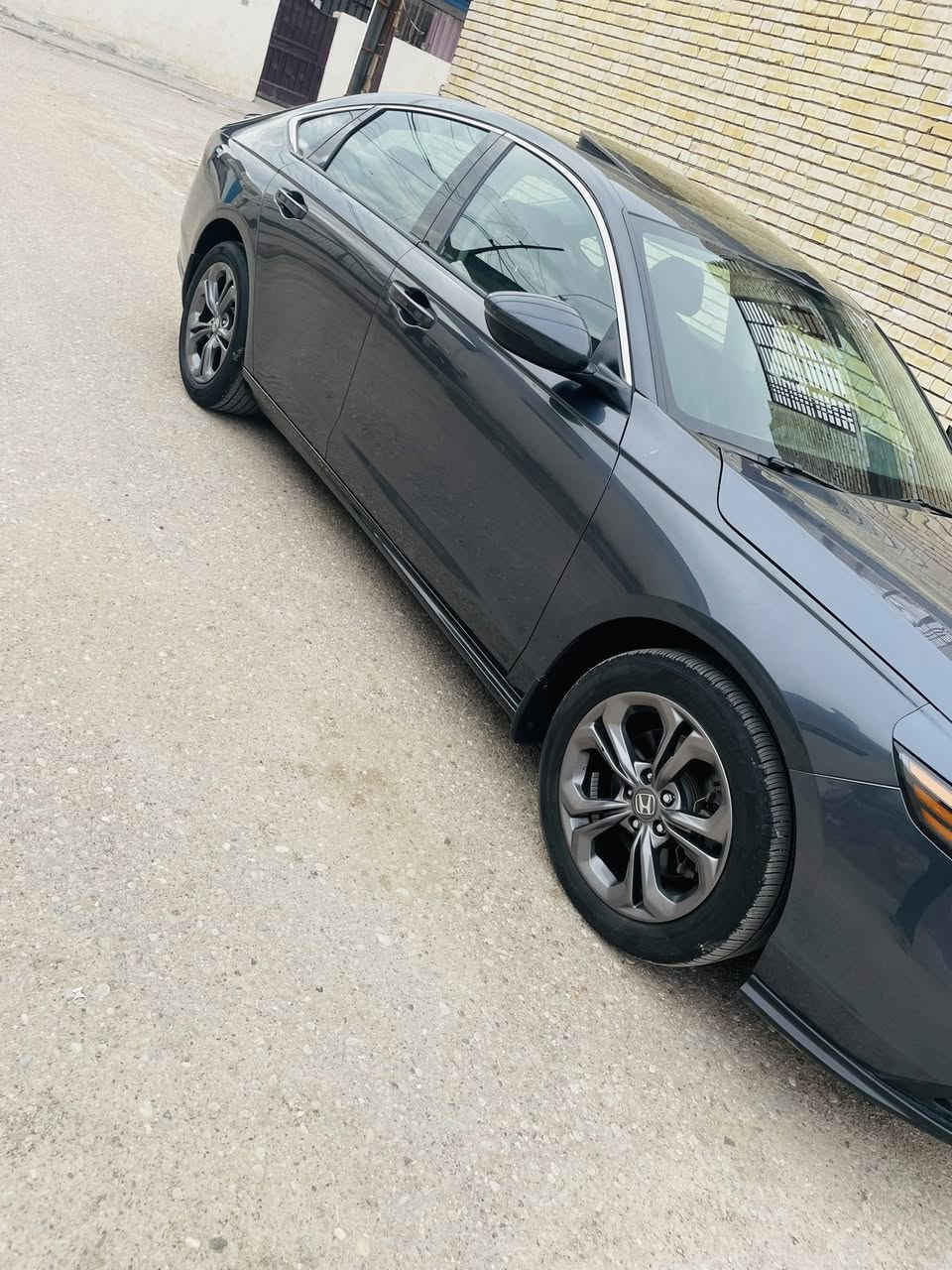 هوندا اكورد exl موديل 2024 هايبرد

سياره بدون رقم شمالي تترقم كاتي دهوك دخلته على دهوك تترقم شمالي بسمي اني احولك

صارلها 20 يوم من دخلت 

السيارة ماشيه m12 الف

فول مواصفات 

• مكينة 2000 هايبرد تنفس طبيعي

• كير اوتوماتيك 

• شاشة كبيرة

•فتحه سلايد

• كاميرا خلفية 3 انظمة

• كرسي كهرباء جلد  لون اسود  

• رادار امامي

كشان خزن ميموري

• مانع تصادم

• محدد مسار 

• تصحيح مسار

• شفتات بالستيرن

• مثبت سرعة

• مانع انزلاق

• دخول ذكي 

• إنارة ترحيبية

• هندبريك كهرباء

• عداد ديجيتال

•لايت عدسات زينون

• نظام اوتو لايت Auto

• لايت العالي زنون 

اوتو هولد للبريك

• حساسات مطر 

• حساسات امامي خلفي 

• حساسات ضغط هواء الإطارات

• أوامر صوتية

• 4 أنظمة قيادة (eco,individual , sport,normal )

السياره وارد امريكي وصور الحادث داخل منشور

اني مستوردها واني مصلحها بنيد اصلي بس صبغته وجملغ مصبوغ. موجود الاصلي مالتها محتاج بارد بس انطي وياها  تصليح درجة اولى كله اصلي ولاقطعه صيني  السياره نقصها الرادار الامامي مسروق بس 

السعر 188 قابل للتفاوض 

مكان السيارة بغداد  المدائن

***********

