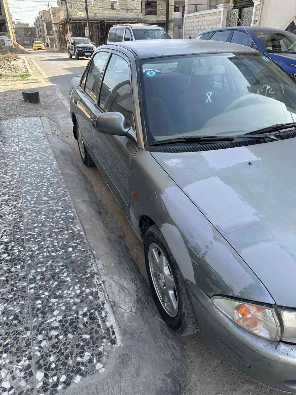 السلام عليكم سيارة برتون 2005 مكينة وكير مكفولات سيارة بلادية حدادية نظيفة كهربائيات شغالةة تخم تاير ورقم انكليزي تبريد شغال على وضع الشركة بس بيها طخطخات بسيطة فقط الكشر مثل ماموضح بصورة مكاني بغداد زعفرانية والسعر 45وبيها مجال 
  ***********
