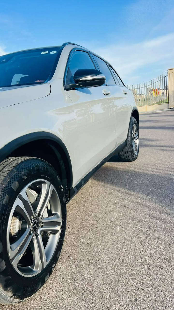 ‎Mercedes Benz GLC 300 2022
السيارة وحيد بهذا اللون بعراق كله

للبيع بسعر مناسب 

1 توربو

4 سلندر

ك‎ بغداد, العراق


**إذا كنت صاحب هذا الإعلان وتريد حذفه لأي سبب، رجاءا أرسل رسالة إلى الدعم الفني**