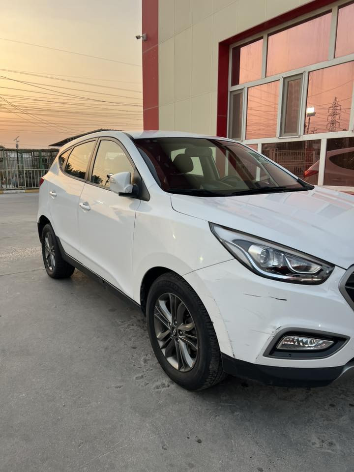 السلام عليكم
توكسان 2015 للبيع كاز 
فول مواصفات كشنات جلد بصمة السيارة دخول جديد
كصة جنطة السيارة ما عايزة شي مال بيت 
تبريد ثلج ثلج سعره 55 وبيهة مجال
مكاني نجف 
للاستفسار اكثر ***********
