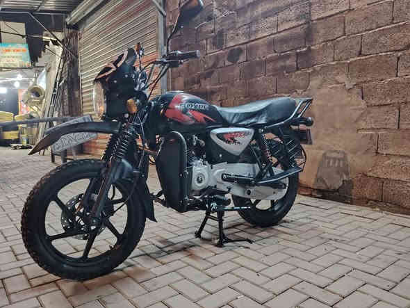 السلام عليكم بوكسر موديل 23 نزول 24 مرقم لوحات وسنويه انكليزي باسمي تحويل ثاني يوم دراجه كامله مكمله مناقصه ايشي تشغل وتطلع مكاني الحريه أو الكاضميه 
***********
