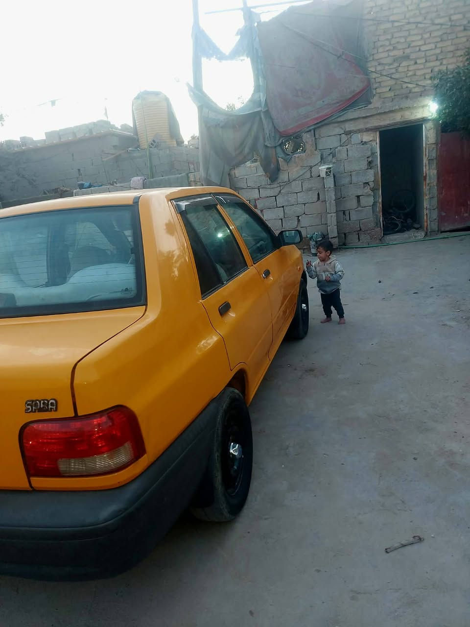 سلام عليكم سايبه موديل 18  بيه باب بدل سيارة جاهزه حداديه كير محرك شرط سياره جاهزه برغي ما ناقصه سعر 50 وبيه مجال مكاني كربلاء ***********
