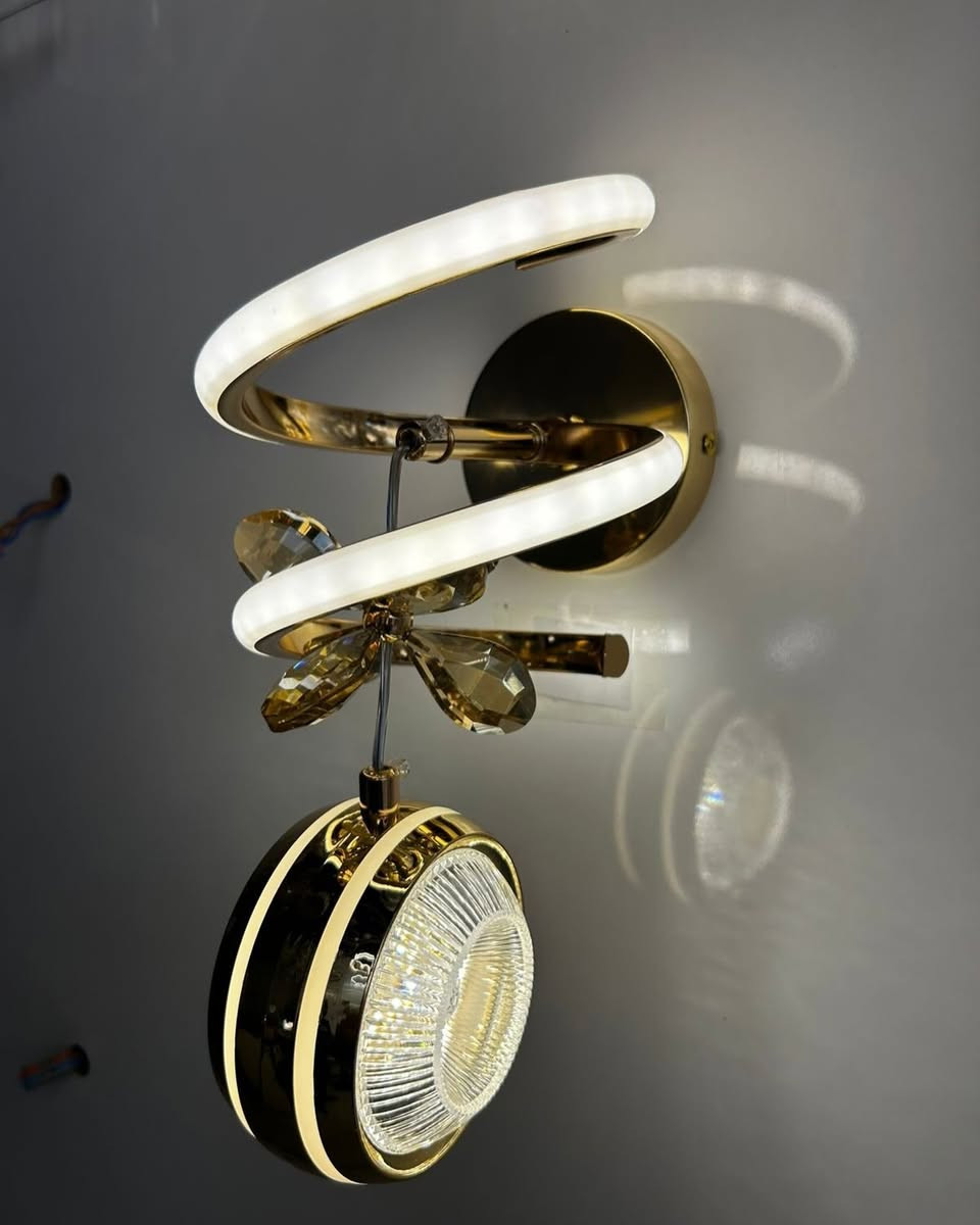 تشكيله من الانارة الجدارية ✨

توصيل كافه المحافظات 🚚
📍(الشورجة-عكد النصارى قيصرية الارمن-خلف بن الضيافة)
📞 ***********

#انارة #انارة_مودرن #ديكور #ديكور_منزل #اضاءة تصميم_داخلي مودرن
