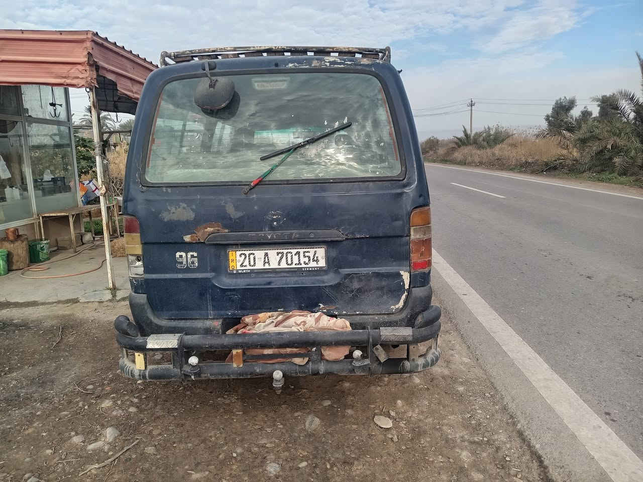 سلام عليكم سياره هيسه البيع موديل ٩٥ سياره كفاله كير وكسل مكفول مكينه سياره بيهه خيس قليل سياره خير من الله دخل نضيف سياره جاهزه ولا كشر كدمكم كاز ٣٠٠٠ مصفره  سنويه اله ٣٠ تريد تحويل تريد وكاله المكان ديالى شهربان رقم ***********
