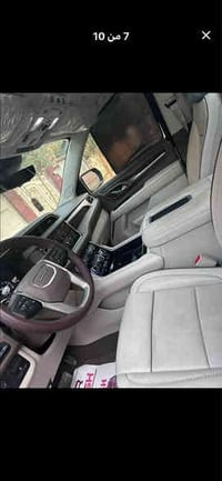 يوكن دنلي موديل 2024 ماشيه 20 السياره جديده جدا مكفوله من الصبغ والتبد...