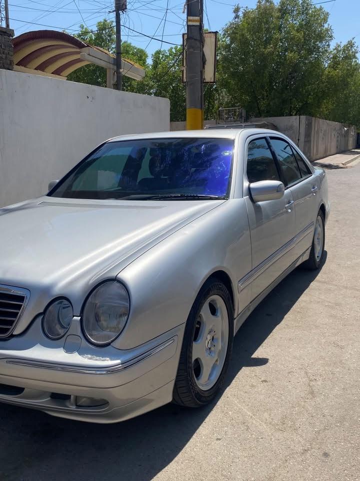 السلام عليكم مارسيدس ام عيون E320 وارد يابان موديل 2000 رقم اربيل بأسمي تحويل مباشر فول مواصفات ما عدا الفتحه السياره جاهزه تخم تاير جديد تبريد ثلج لايت زنون السياره جاهزه من كلشي مسويلها ادامة سيرفس كامل بيها مكانات جراد وانصبغن السعر 125 مكاني بغداد الرقم ***********
