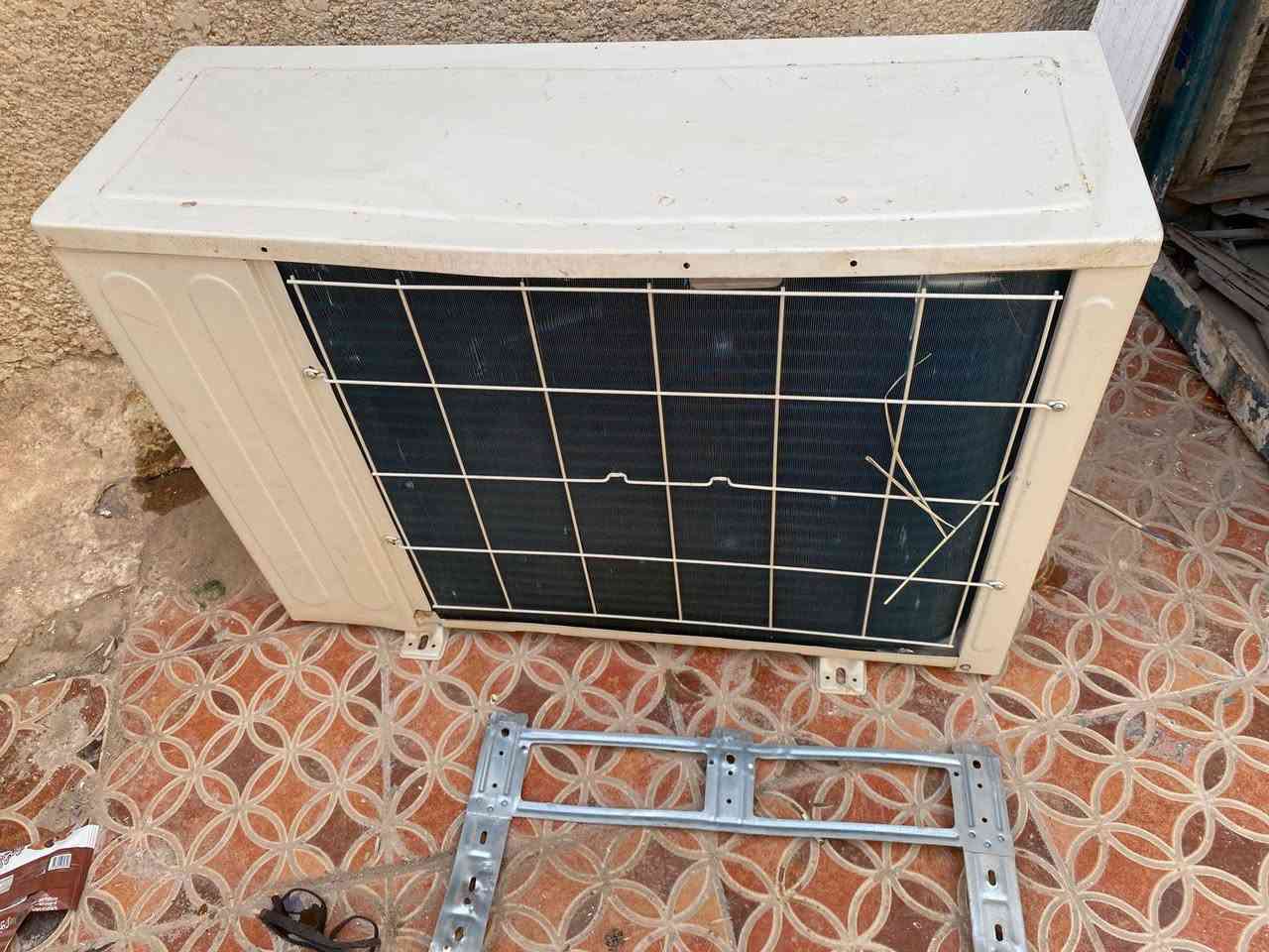 مكلف بالنشر سبلت جنرال 2طن مستعمل شغال كامل ما يحتاج بس غاز رايدي 350


**إذا كنت صاحب هذا الإعلان وتريد حذفه لأي سبب، رجاءا أرسل رسالة إلى الدعم الفني**