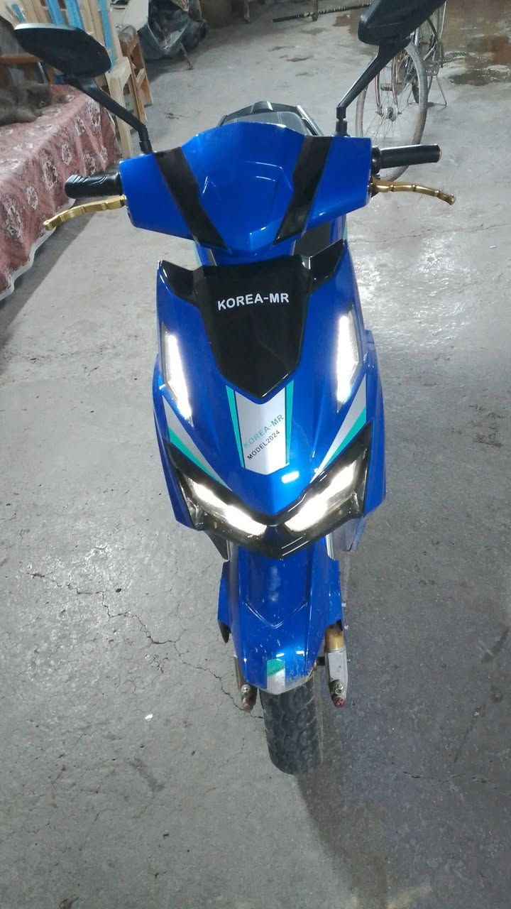 متاح ماطور كوري جديد كبل اتلاث اشهر اخذتو ماطور كلشي ما يعوزو شغل وطلع السعر 500 رقم الهاتف ***********
