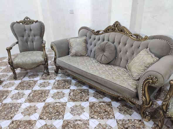 ئەم تاقم قەنەفە کلاسیکە 
بۆفرۆشتن 10نەفەرییە
بیعیبە بەلۆکی ماوەتۆ تورکییە 
ژ.م***********
