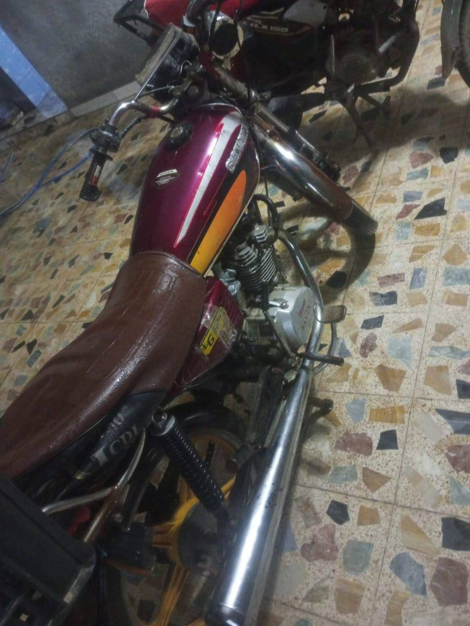 ايراني للبيع المكان ديالئ منصوريه الشط السعر 275 ‏‪***********‬‏
