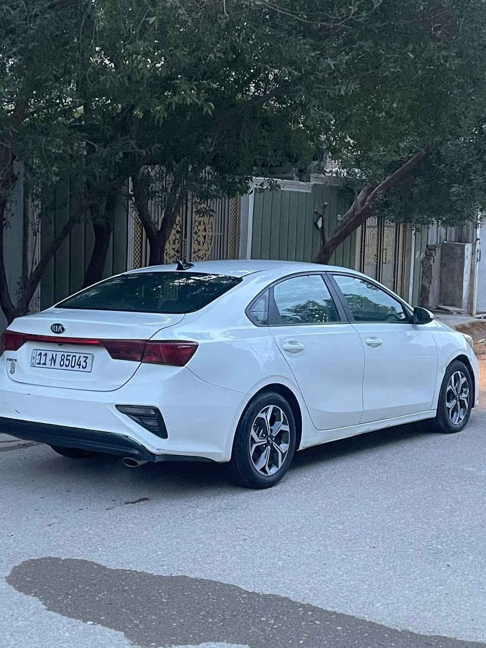 كيه فورتي 2019 بغداد انكليزي بسمي
السعر 130 وبيهه مجال 
ماشيه 90
كير ايتي
تبريد ثلج
تخم تاير جديد
صدر جديد 
حادثهه بنيد وصندوق بدون دواخل 
سونر موجود ب منشور
السكن البلديات 
للاستفسار *********** سيد موسى
