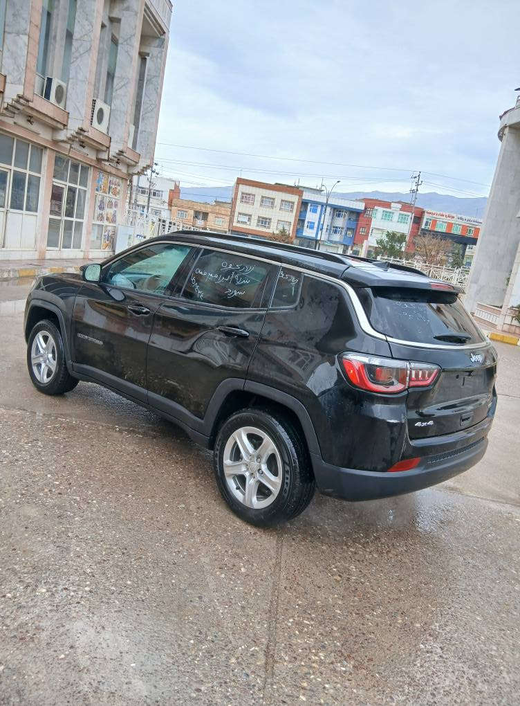 جيب كومباس 2023  شكل جديد بس بونيد صبغ بدون دواخل ايرباك طاك راجعين شريكه 

مواصفات فول بس بدون فتحه 

*********** 

سعر 127 ورقه دهوك, العراق
