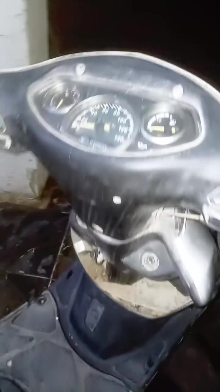 كامكو  جي 4 واكفه قبل شهرين  بس كابريته من عفته هسه ماعرف شبيه فبيعلك كومه حديد كلشي شغال بيه سلف هندر غراضه اكثره مبدله بس باتري حالين متوقف يمكن بسبب تركي اله ف معلوم بيه هسه باتري وكابريته بس وبقيه انته وحضك رايده ١٠٠ مكاني نجف حي المعلمين الجمعه بس متواجد بنهار بقيه ايام من 6 عصر وفوك  متواجد رقم موبايل *********** واتساب
