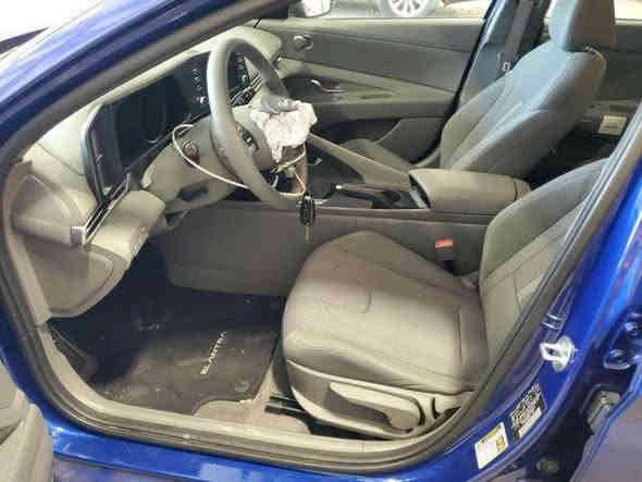 النتر 2023 امريكي للبيع الضرر موضح گدامك فقط ماشيه 39 الف نص فول السياره كاتي بعدها  السعر 162 وبيها مجال بسيط للتواصل على هذا الرقم
***********
