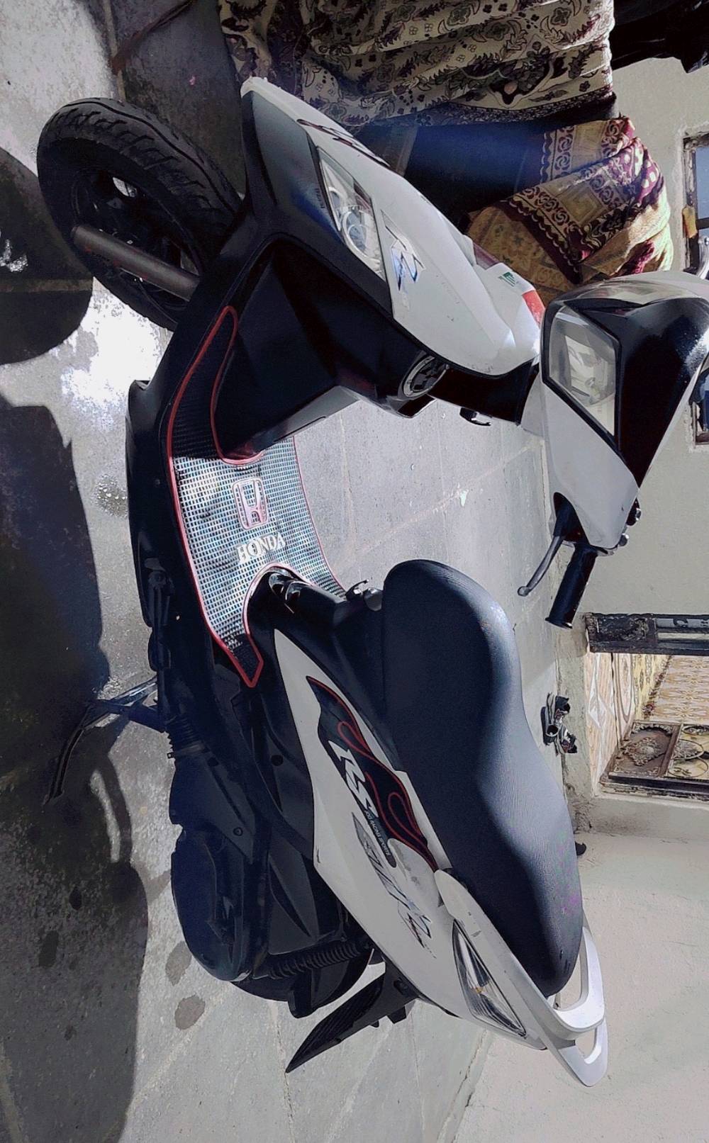 دراجه رمبه ثعلب كفاله من الفتح رقم واحد برغي مامفتوح بيه حيل جديده سرعه 140 عنوان البصره الاصمعي