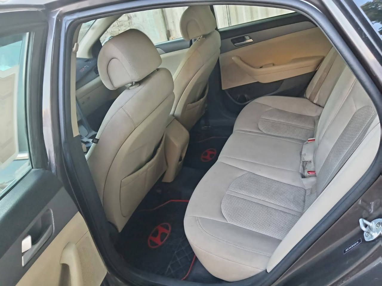 السلام عليكم سوناتا 2015 سياره ليبل واحد تفاصيلها مثل ماموضح بل سونار جاهزه السياره من كير مكينه صدر تخم تاير خير من الله بسمي السنويه تحويل مباشر سعرها 122 مكاني الدوره شارع 60 اتصل ودلل مجال قليل ***********
