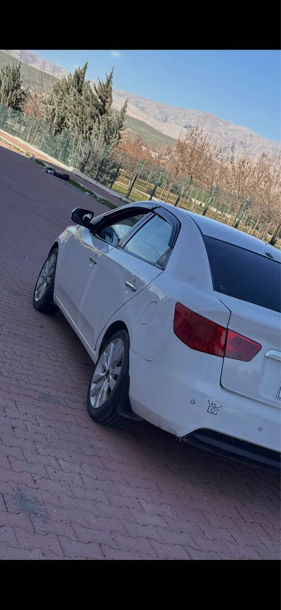 كيا سيراتو موديل 2011 للبيع و المراوس
سعر 78 ورقة و مجال
غرامة 6 ورقة ينزل من السعر
*********** فايبر واتس اب أربيل, العراق
