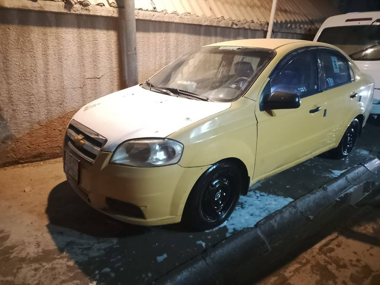 السلام عليكم افيو للبيع موديل ٩السياره جاهزة خليجي السعر ٤٠ وبيهامجال وهذا رقم***********
