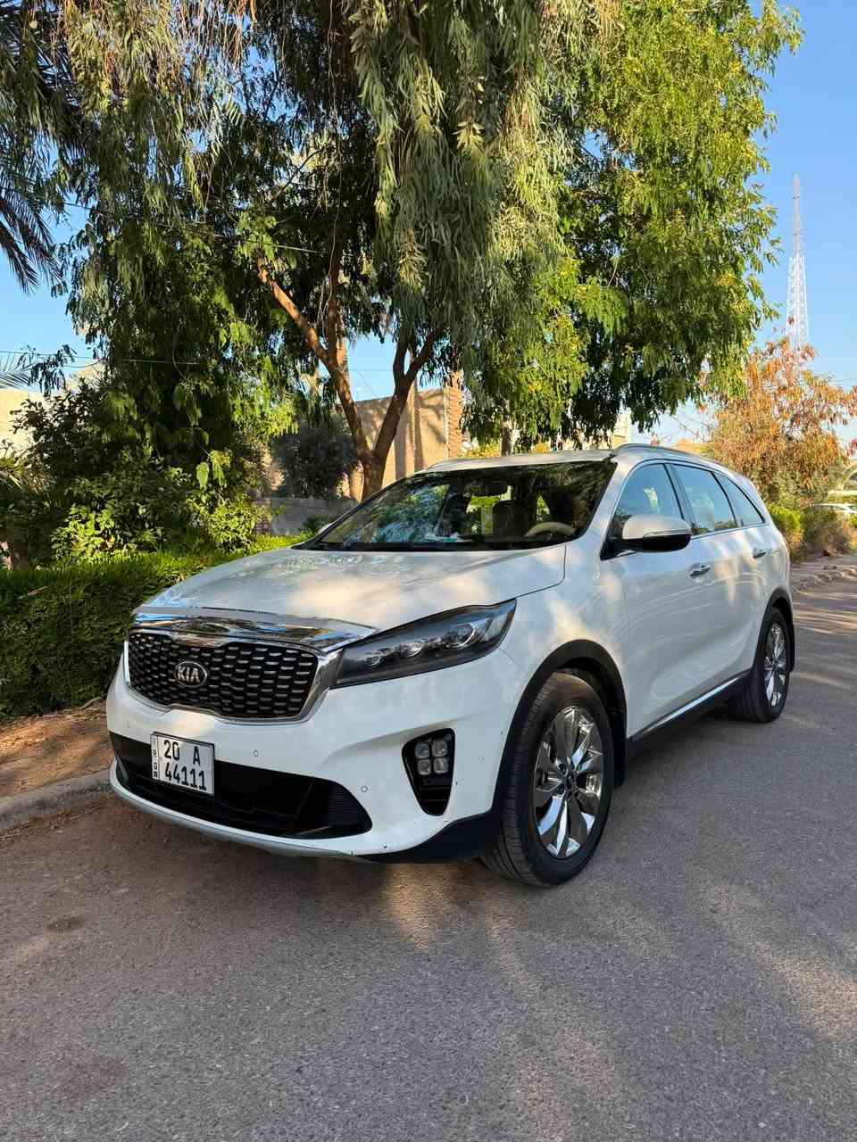 � للبيع فقط 🔥
🚘 Kia Sorento 2020 – وارد خليجي

✨ سيارة عائلية متينة • محرك 6 سلندر • نظافة عالية جداً ✨

🚘 نعمان أوتو | Numan Auto
ثقة التعامل • جودة السيارات

━━━━━━━━━━━━━━━

📊 الموديل: 2020
🌍 الوارد: خليجي
⚙️ المحرك: 6 سلندر
📈 الممشى: 144 ألف كم

━━━━━━━━━━━━━━━

💎 أهم المواصفات:

✅ وارد خليجي
✅ محرك 6 سلندر قوي واعتمادي
✅ قمارة حديد
✅ 7 راكب
✅ داخلية جلد بيج فاخرة
✅ كراسي كهربائية
✅ تبريد 3 قطع ❄️
✅ صندوق خلفي كهربائي
✅ ويل كب كروم
✅ مناسبة للعائلة والسفر والاستخدام اليومي

━━━━━━━━━━━━━━━

🛠 الحالة بكل شفافية:

✔️ بدون صبغ (دهن شركة)
✔️ كفالة عامة شرط الفحص
✔️ جاهزة للنقل والاستعمال مباشرة

━━━━━━━━━━━━━━━

📍 الموقع: بغداد
📞 ***********
📲 واتساب / اتصال

🚗 سيارة نظيفة جداً، جاهزة للفحص، وتستحق المشاهدة.

#Kia #Sorento #KiaSorento #كيا #سورنتو سيارات_بغداد نعمان_أوتو
