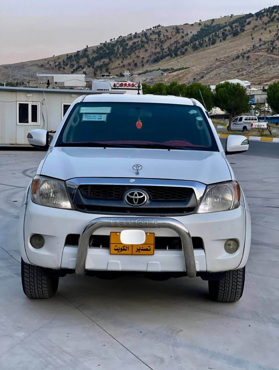 Toyota Hilux 2007
دەبل ئەکسل 
مەنەفێست ئەسلی
هەزە و پاکانە و خرامەی بە شەرت
گێر و مەکینەی بە شەرت
دەبل گێر و گێری قورسی بە شەرتە
بۆیاخ نیو پارچە لەگەل دوو سێ ساردی
نرخ ١٣٥ مەجالەکی کەم
ژمارە مۆبایل ***********
تکایە موشتەری تێل بکە جوابی نامە نادرێتەوە أربيل, العراق
