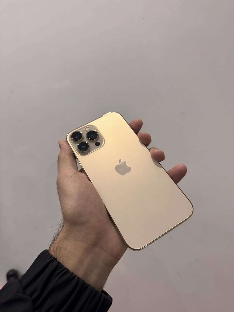 ايفون 13 برو ماكس ذهبي ذاكره 256g
(مقفول ايكلود مقفول ايكلود) للبيع فقط 
275 الف  
***********
بغداد المنصور او الغزاليه حسب التواجد
