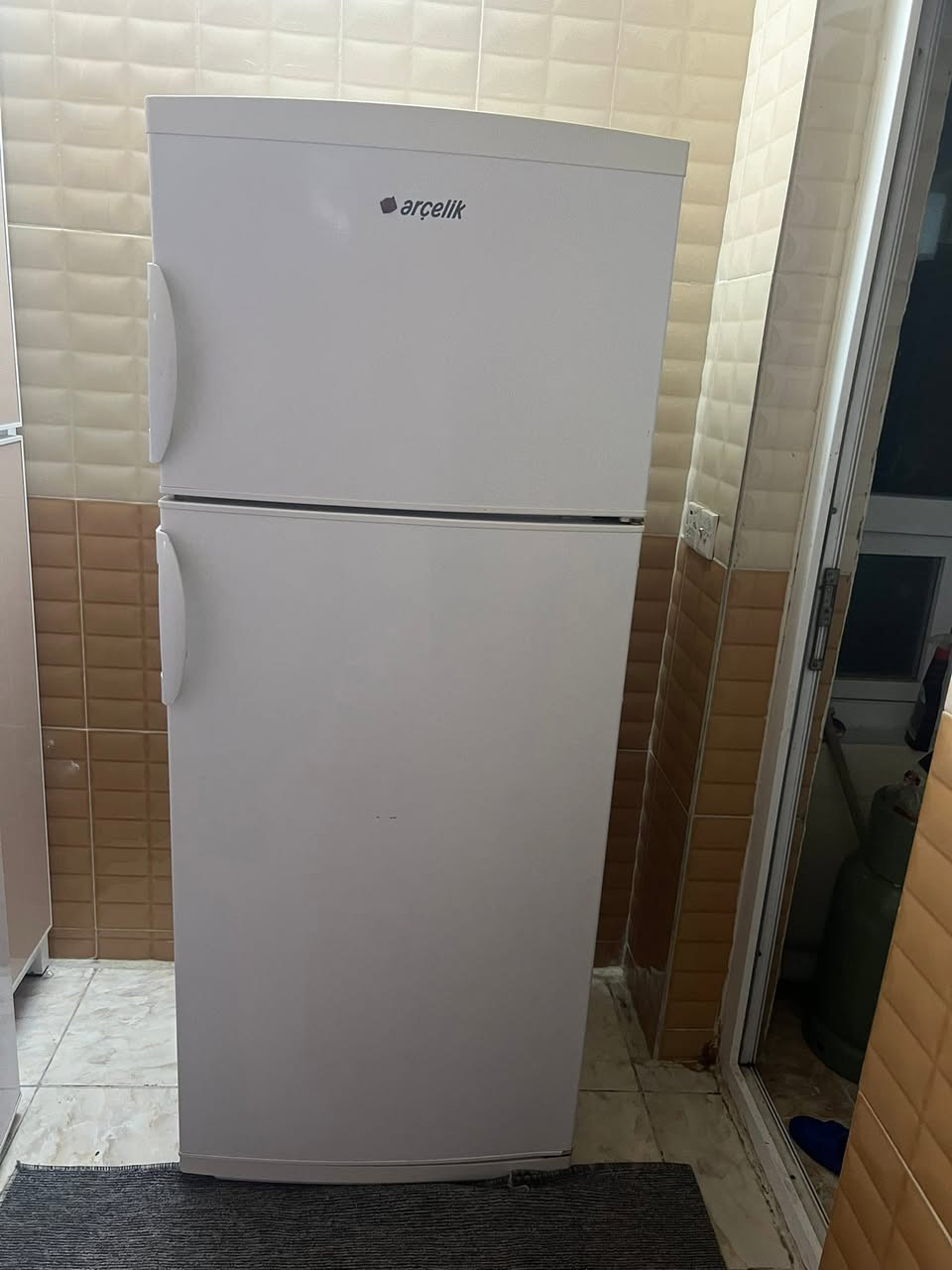تلاجيكى ارجليك ماركه ١٦ قدم بو فروشت
شتيكى جوان و پاك


**إذا كنت صاحب هذا الإعلان وتريد حذفه لأي سبب، رجاءا أرسل رسالة إلى الدعم الفني**