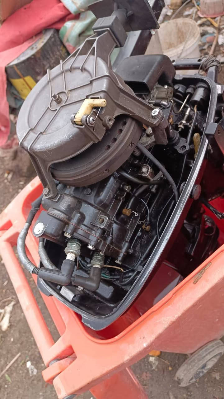 سلام عليكم مكينة ام 8 توهاتسو ما مفتوحة لا محرك ولا گير فقط بولبرن مبدل بيها نظيفة كلش بس اشتريت أكبر منها وأريد ابيعها سعرها (500) العنوان ناصرية سوق الشيوخ ت ***********
