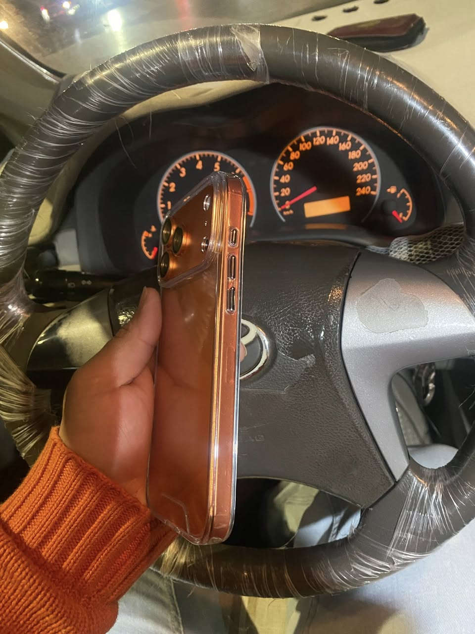 ‏ئایفۆن ١٦ پرۆ ماکس ٢٥٦ گیگا باتری ١٠٠ یەک سیم
ئيسيم.رةنكي .رةش .بةشةرت هيج كيشةي نية .مالي دوستة.شوختي نية .باتري .شاشةي .كاميراي كوراوة .بةئةسلي بةشةرتي ئةوةي ئةسلي بيت هيج كيشةي  نةبي .موبايلةكة زوو باك و بيكيشةية.بارةي ئايفون ١٤يةكة.
سعر٦٨٠دولار .موشتةري نيت سةرمان مةئيشينة
شوين سليماني.
فايبةر***********
ئاسيا.***********
