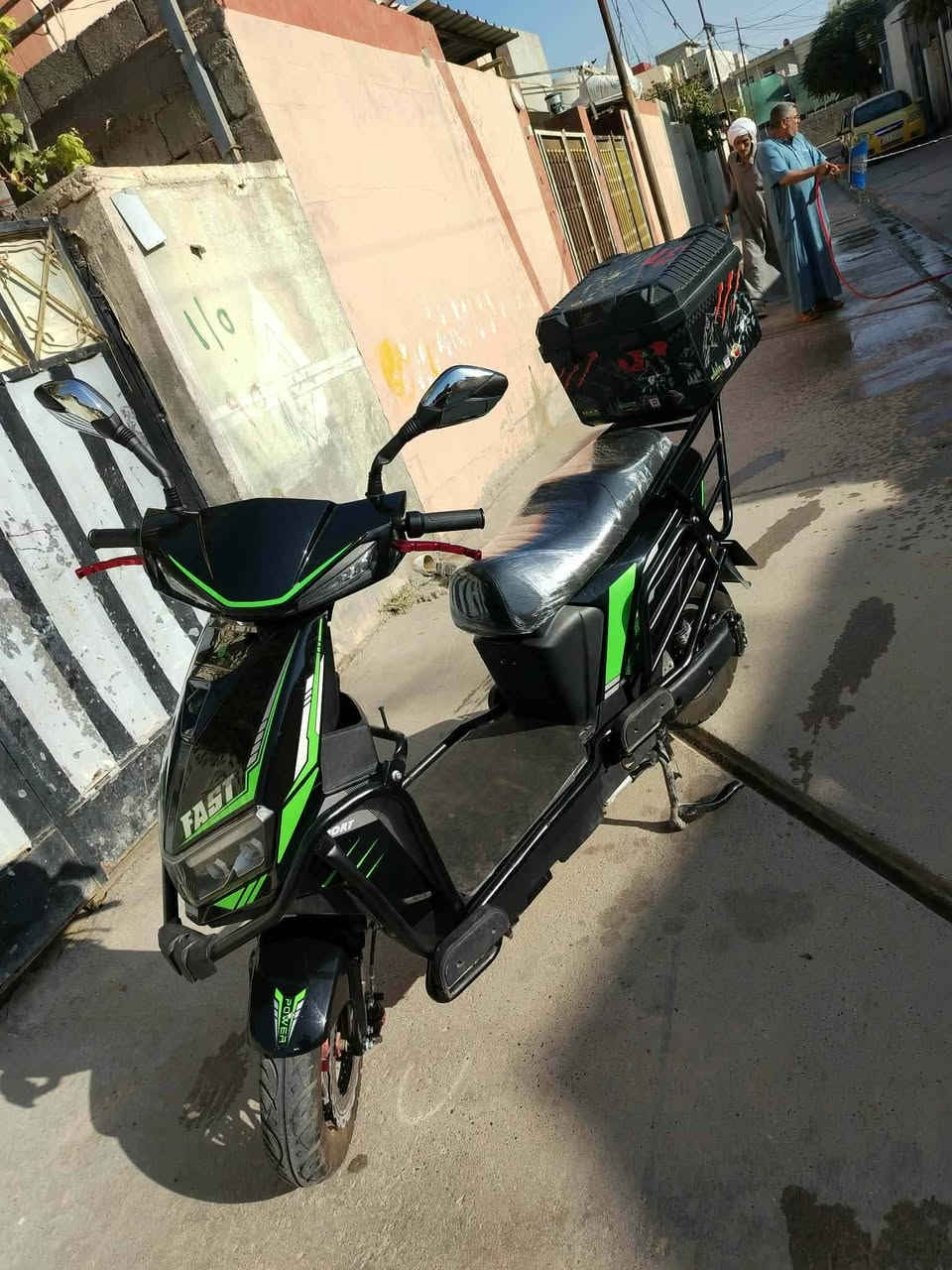 السلام عليكم
دراجة شحن FAST مدرعه بالكامل نوعيتها ممتازة بطارية نص يحتاج تبدلهم  عمر شرط الدرع نضيف مابي اي كسر وضعها شركة
6بطاريات
💰💸 ادفع سعر بس مو تكسر بسعر الدرجة لين معروفة بسوك
***********
***********
اتصال او واتساب
