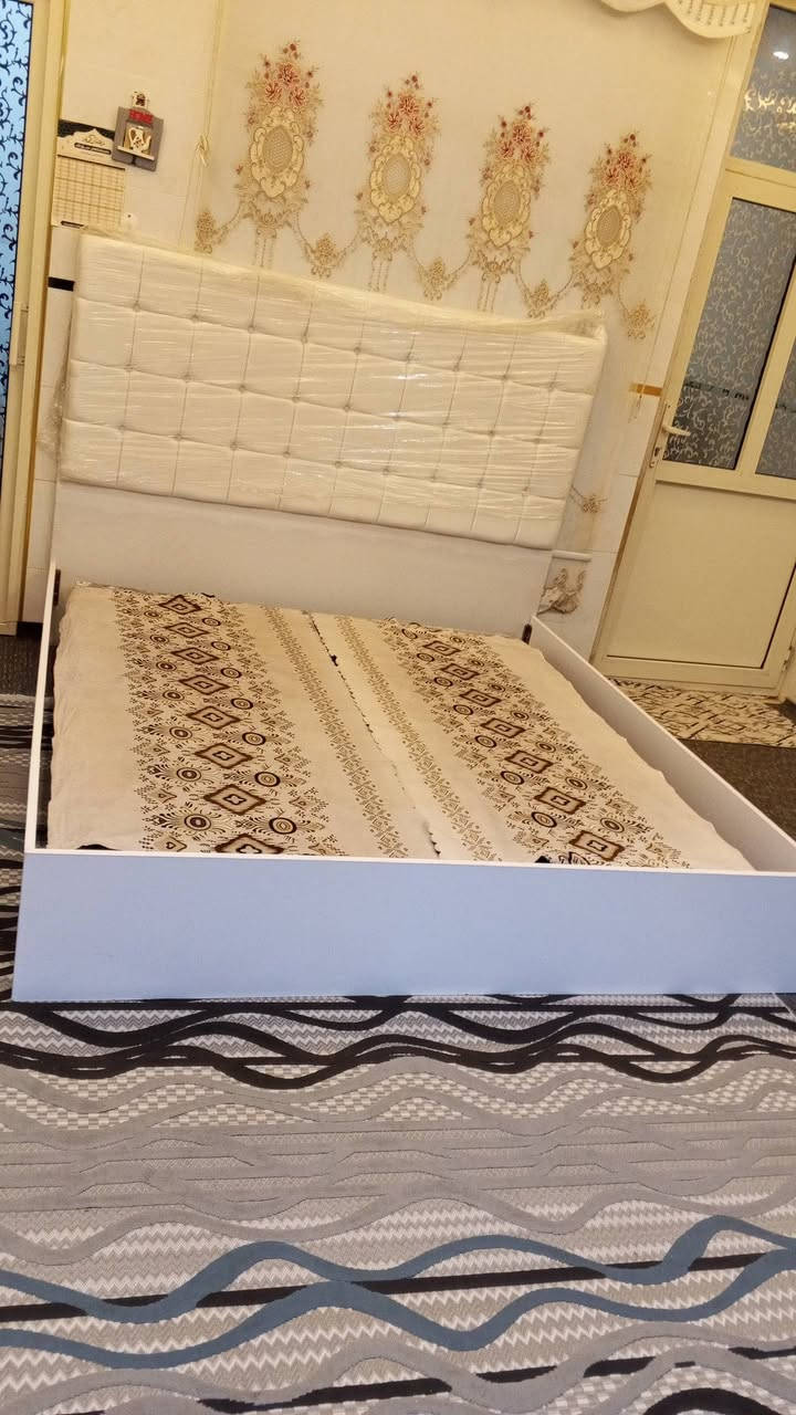 سرير نفرين مارك اخو جديد مستخدم قليل كلش دوشك جديد تركي ١٨٠ في ٢٠٠ و سعر ١٥٠ الف مكان اربيل بنصلاوة *********** واتساب
