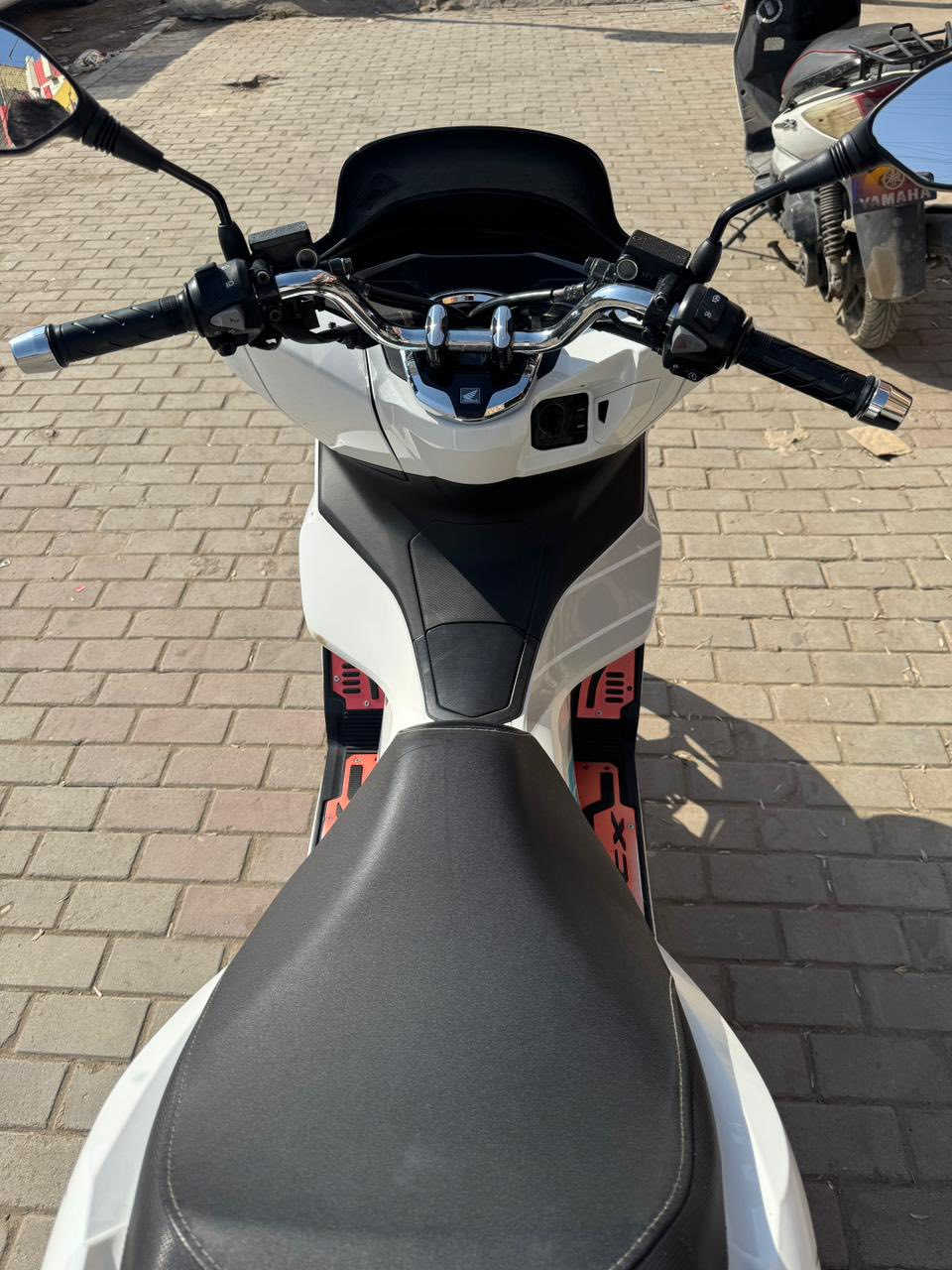 سلام عليكم PCX كوري دراجه صاله شهرين نازله رمبه كفاله عامه من البرغي كفرات موشم بلادي كفر اصلي مو تجاري مكاني حسينيه الراشديه سعر 18 بيه حك الجيه هـ***********
