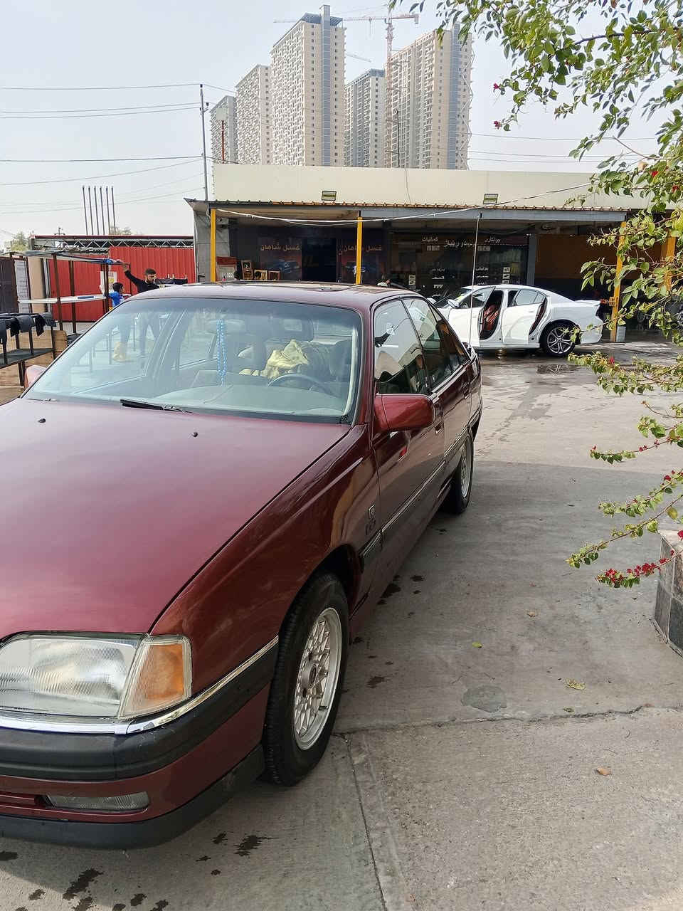 اوبل اوميكا موديل ١٩٩١ صبخ جماليه مكينه وكير وشاصي وتحويل سنوايه كله شرط سنويه جديده لحد ٣٠ دفتر بانزين بي للاستفسار*********** سعر42وبي مجال عنوان كركوك.
