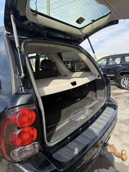 السلام عليكم خليجي 2008 كشنات كهرباء فتحة وباقي التفاصيل واضحة سيارة جديدة وخير من الله ماشية 170 الف كيلو مابيها اي صبغ مجرد تلحيضات بسيطة لان سيارة موديلها قديم السعر المطلوب 125 للاستفسار ***********
