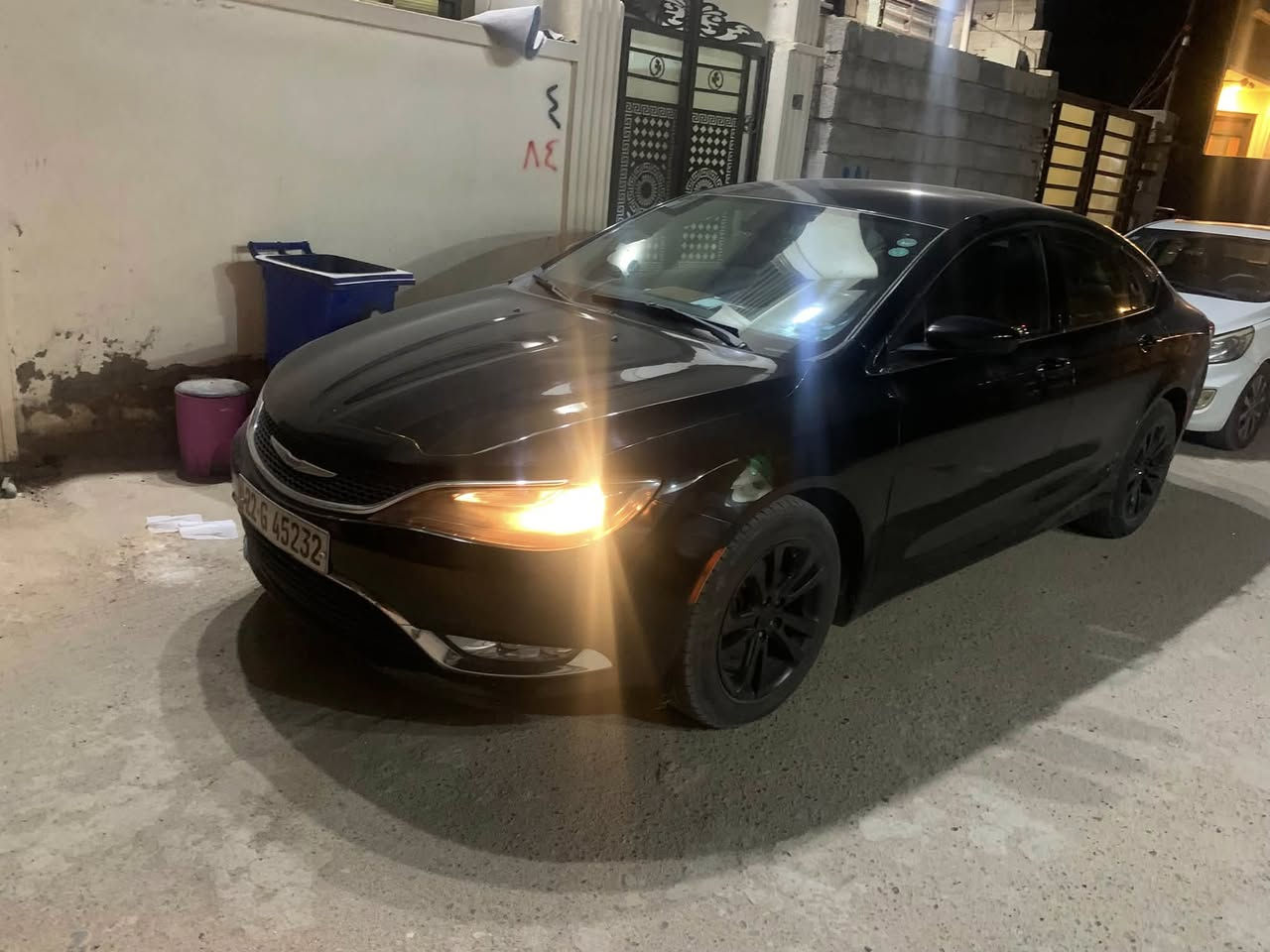 كرايسلر c200
مواصفات عادية

محرك اربعة سلندر

بيها جاملغ و شوية من الباب صبغ حادثها خارجي بدون داخل ولا ايرباك 

محرك مكفول و كير مكفول و السيارة شغالة ساعة و بيها برمجة مراوح 85 

صدر نظيف امامي خلفي و تايرات نظيفة

رقم شمالي باسمي

السعر 93 و بيها مجال للطيبين

عذرا على الصور بالليل بس ما عندي مجال اصورها و السيارة احلى من الصور بهواية للتواصل ***********
