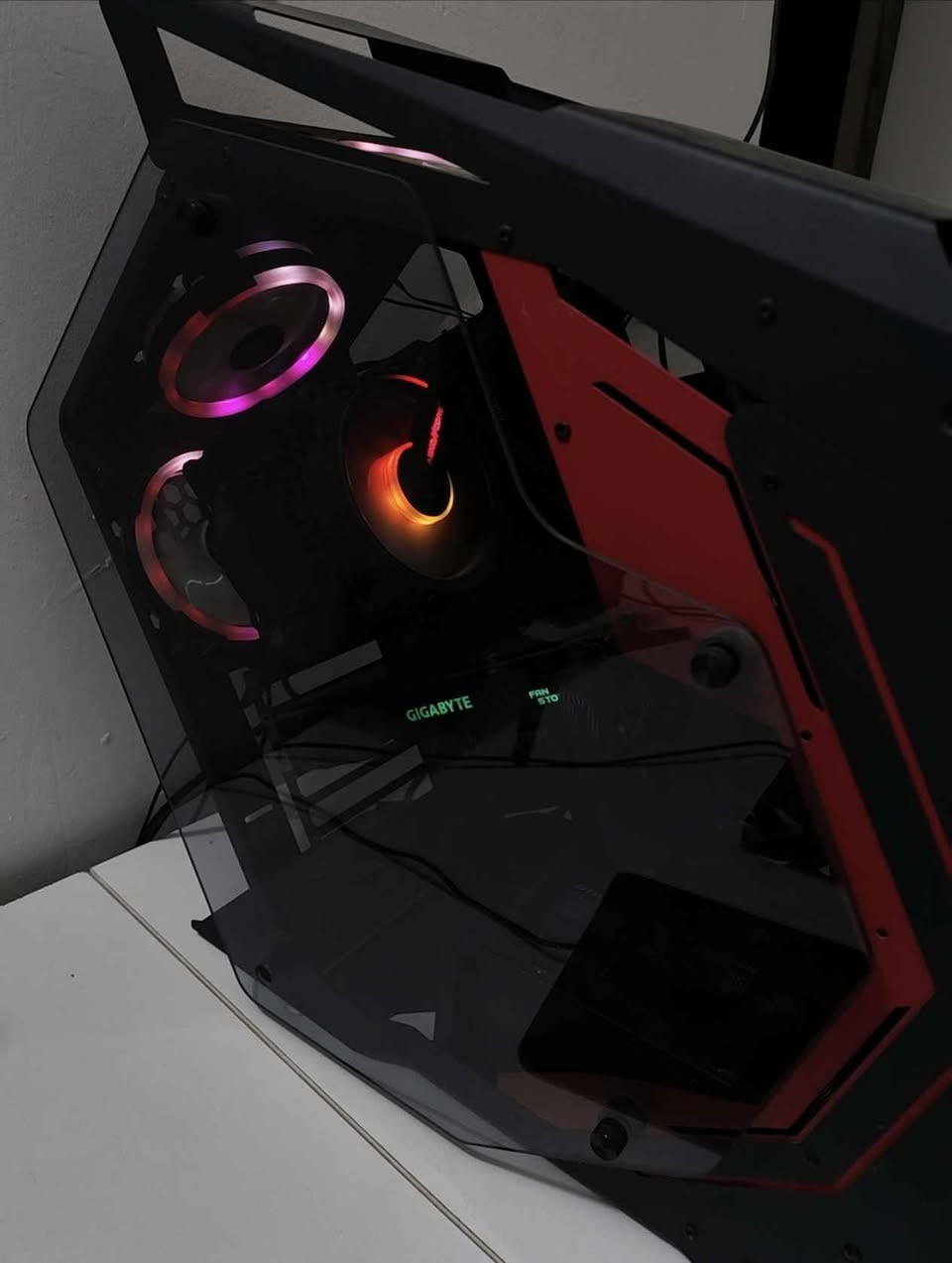 الوحة الام B450 tomahawk
المعالج Ryzen 5 5600x
كرت الشاشة Gtx 1080 ti gigabyte
التخزين هارد واحد تيرا ssd + هارد عدد 2 بسعة 257 ssd + هارد واحد تيرا hdd
الرام 32 كيكا سامسونك 
البور سبلاي Psu 650 msi mag
الماوس Mouse razer viper mini
كيبورد ميكانيكي باضائة RGB قابلة للتخصيص 
الشاشة فورتكس 165hz
منظومة ups online بسعة 1kva
سماعات مكتبية + سماعة كيمنك + كرسي كيمنك بغداد, العراق


**إذا كنت صاحب هذا الإعلان وتريد حذفه لأي سبب، رجاءا أرسل رسالة إلى الدعم الفني**