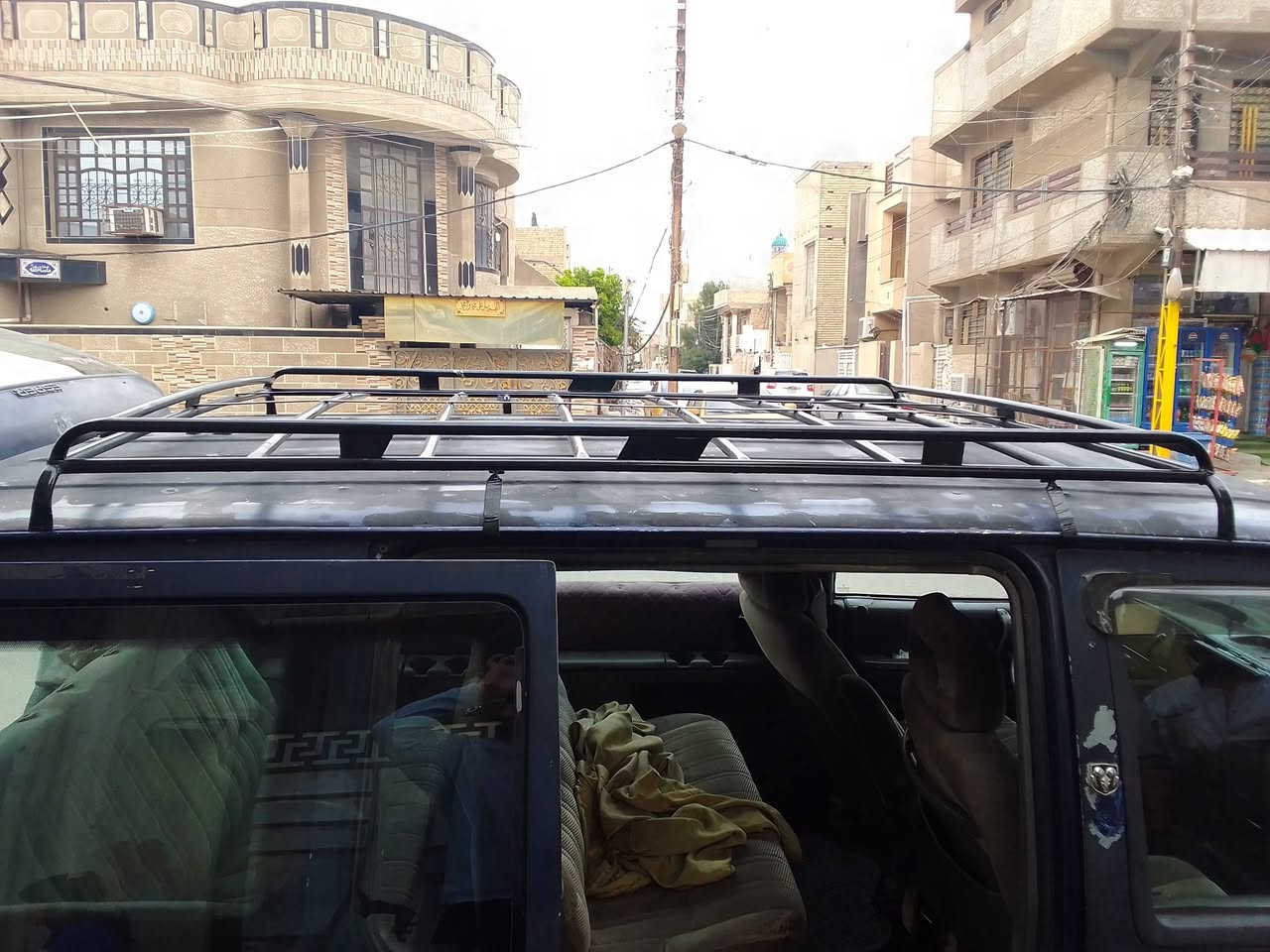 السلام عليكم سيابيه للبيع دوج بتره اليريده يطبلي خاص ***********
