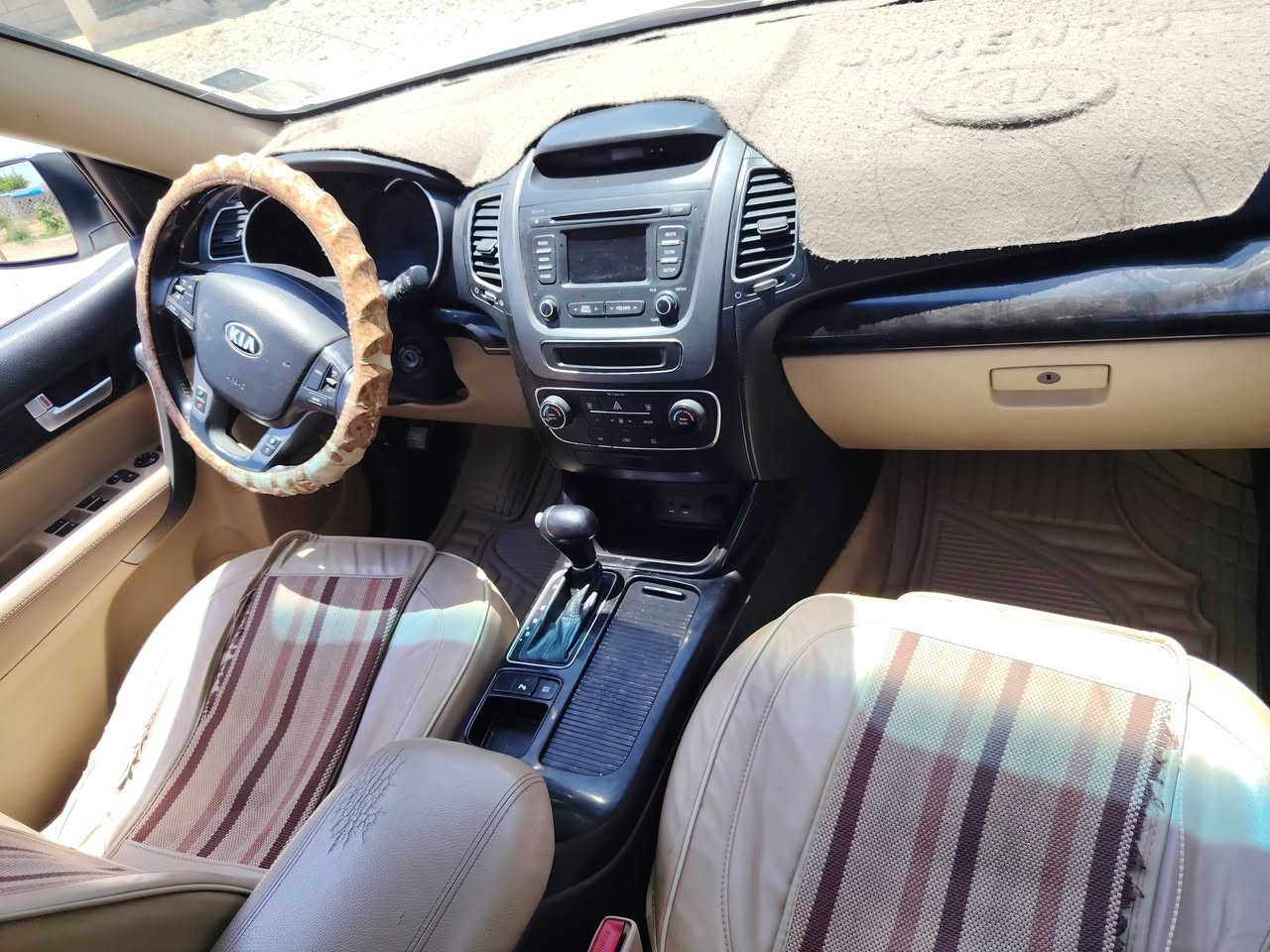 للبيع: كيا سورنتو 2014 بحالة ممتازة 🚗
​الموديل: 2014
​النوع: كيا سورنتو (Kia Sorento)
​المقاعد (الكراسي): كشن كهربائي (تحكم أوتوماتيكي كامل لمقعد السائق لراحة مثالية أثناء القيادة)
تحتوي على ضرر ثلاث اصابع وموضح بالصورة لمزيد من المعلومات التواصل على الرقم: *********** 
للعلم السيارة بأسم صاحبها
السعر: 160
