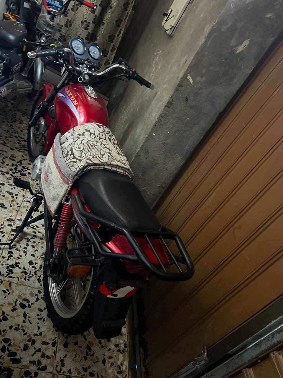 سلام عليكم دراجه دايون موديل 2018 طالع بل 2019دراجه أوراق اصولي مبيوعه بس 3 مرات سعر خاص دراجه نضيفه وكامله رقمي ***********بي واتساب
