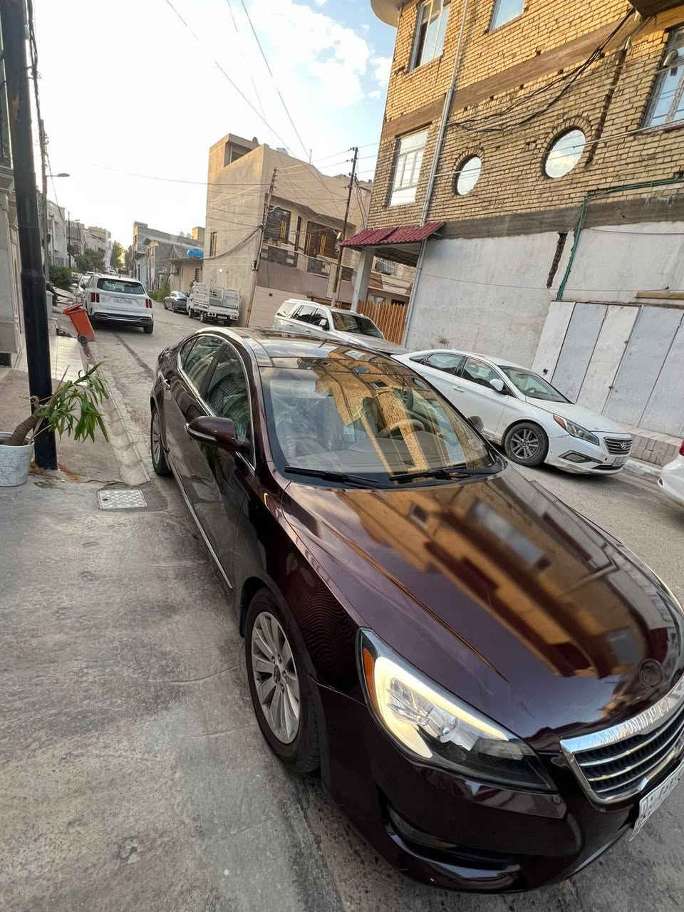 سلام عليكم كادنزء موديل 2011خليجيه سياره مكينه وكير مكفولات تبريد ثلج صدر امامي وخلفي جديد تخم تاير جديد دوشمه جديده سياره بيه صبق حزام مكفوله من لفتح وتبديل سقف بني رامه شاير بلمري تحكم ستيرن جهتين سياره معروضه123وبيه مجال شراي يتصل على الرقم ***********
