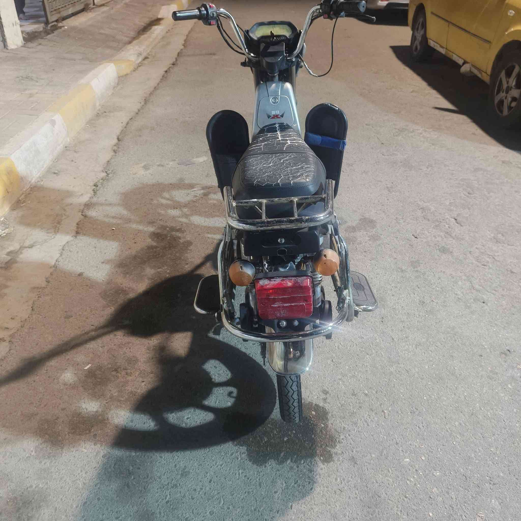 عليكم باسكل شحن 5بطاريات على فحص كهربائياته شغاله السعر 350وبي مجال المكان التيميم الرقم ***********وتحياتي
