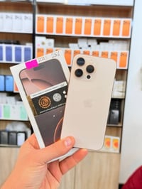 آيفون ١٦ برو ماكس • ٢٥٦ • بطارية ٩٣