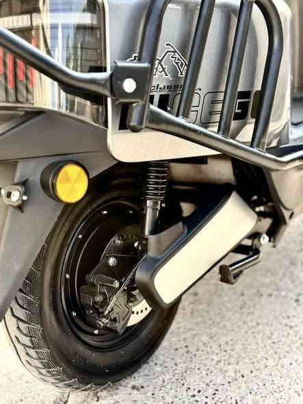 مأطور شحن SAW
1- الملف 2500 W
2- لايت زينون عالي ناصي 
3- دبل إشاره 
4- نضام R بك 
5- 3 سرعات السرعه الحقيقه 80 
شراي اتصل ***********
