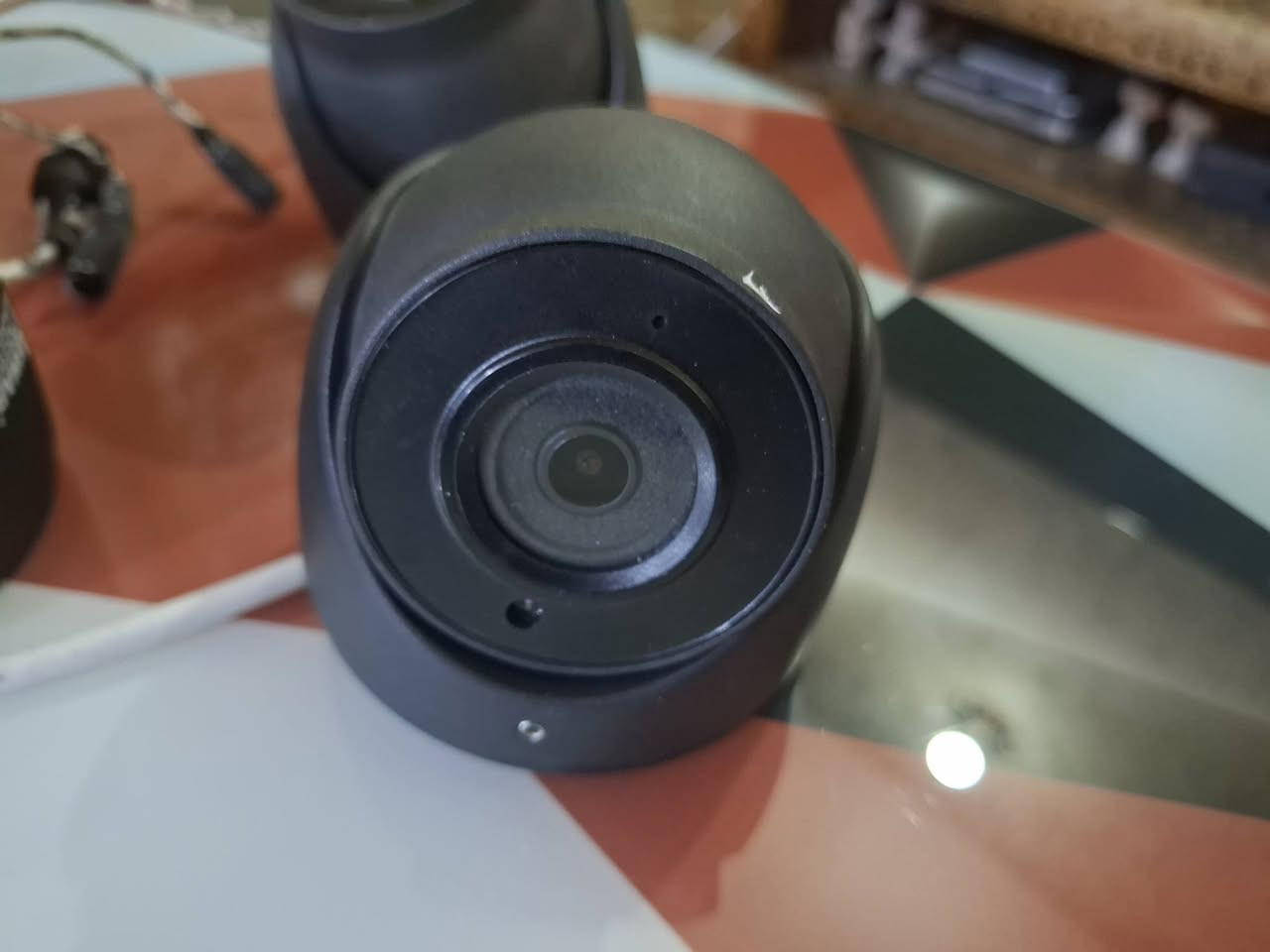 اربع كاميرات ip اسوار دقة 5 ميكا بكسل عدسة 2.8 مدى الرويا ٣٠ متر مكاني حي الرساله قرب البياع *********** سعر الكاميرا ٢٥ الف
