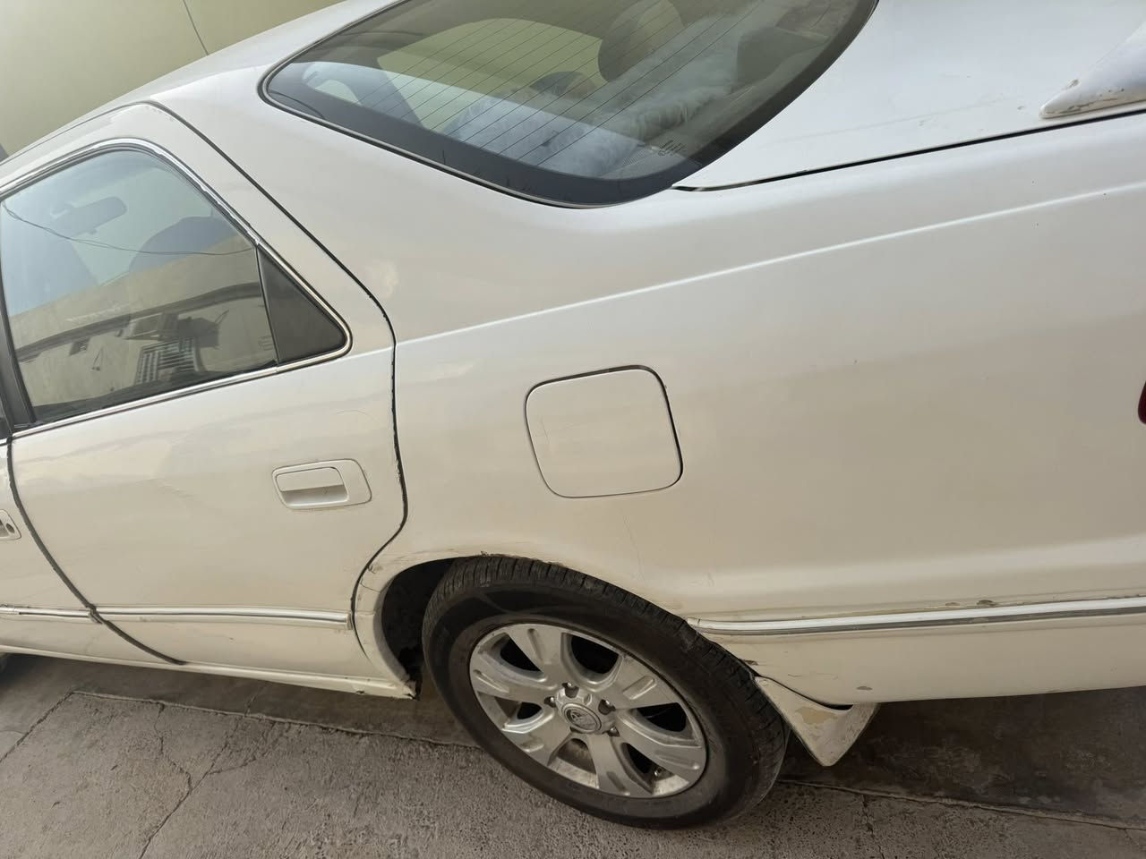 كامري موديل 98 خليجي 
مرشوشه حزام للجماليه فقط أي طخه مابيها
صدر أمامي خلفي جديد 
تبريد وتخم تايرات جدد 
محرك 2200 ابو الجف وگير شرط ---
65$ سعرها  
كاتبلك كلشي يخص السياره 
ما تشتري لا تخابرني يرحم والديك 
هذا رقمي ***********
