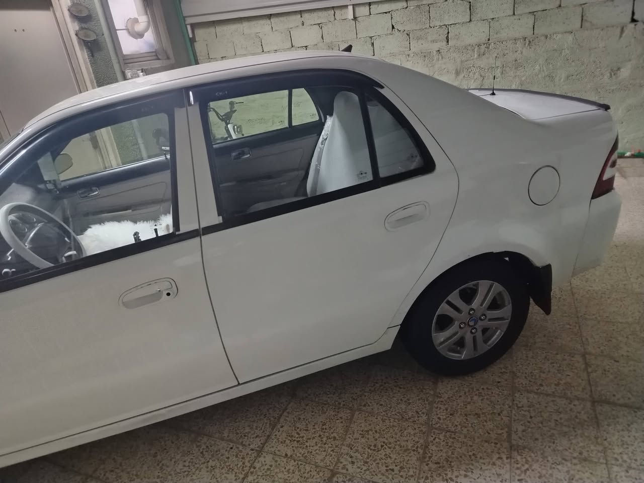 سي كي جيلي خصوصي للبيع
موديل2013
سنويه 2027 مشروع وطني
تريد وكاله تريد تحويل 
ضرر قطعه ونص بدون معجون
مكان السياره الموصل 
سعر 47وبيها مجال
رقم ***********
