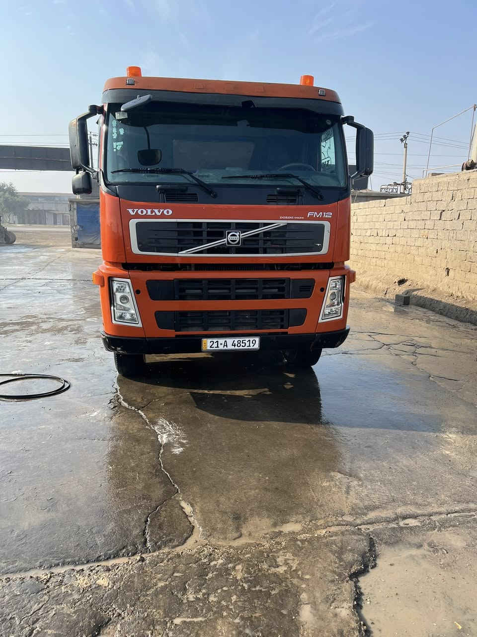 سلام عليكم للبيع فالفو شيطان موديل / 2002 / FM / عكرب بلادي محرك 420  مجموعه توبتلاين رقم سليمانيه بسمي العنوان بغداد للستفسار ***********
