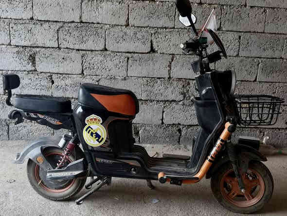 السلام عليكم 

للبيع باسكل شحن R9

النضافه فوللل

نقص باترين

السعر 500وبي مجال 

للاستفسار ***********
او مراسله ع خاص موجود

ملاحضه : المو شراي لاتبزعني
