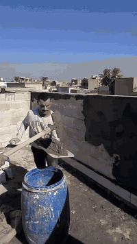 اسلام عليكم ورحمه الله 
 لباخ مصري متفرغ خشن ناعم طلس شغل هندسي درجه اولي جوده في العمل مكان بغداد*********** الرقم بي وتس
